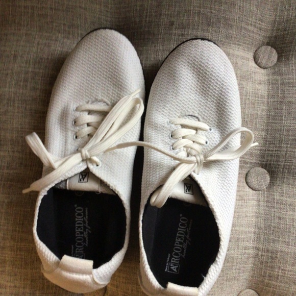 New Arcopedico sneakers in size 8( euro 39) - Picture 3 of 5